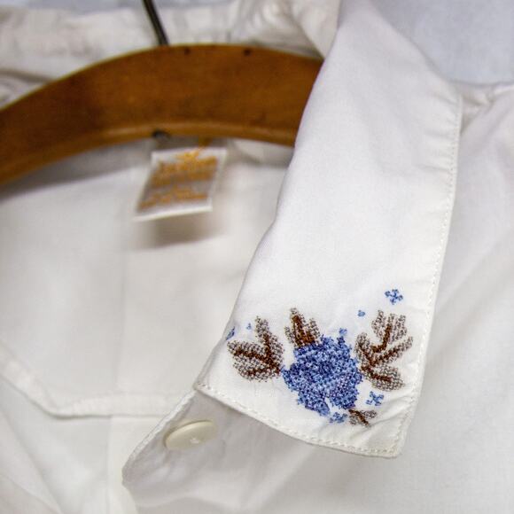 Women's Large JANTZEN Classic White Button Down Blue Flower Embroidered Collar - Picture 3 of 5
